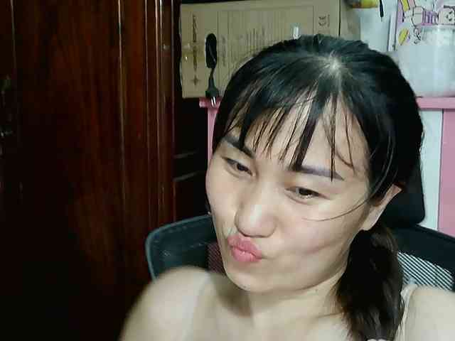 girl30slutty webcam