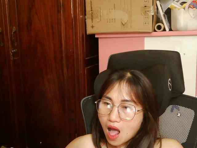 girl30slutty webcam