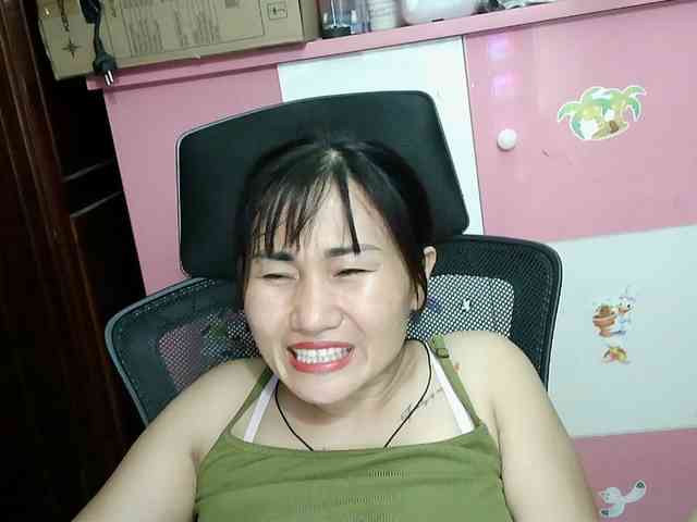 girl30slutty webcam