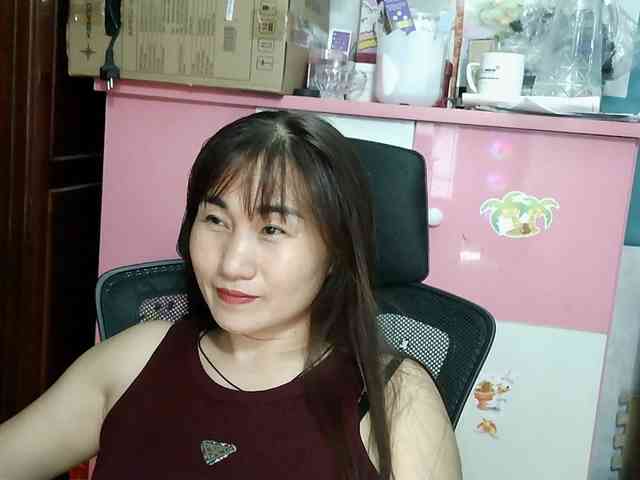 girl30slutty webcam
