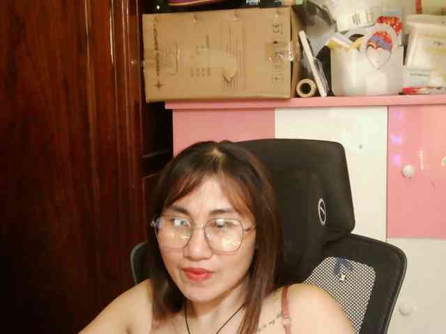 girl30slutty webcam