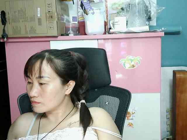 girl30slutty webcam