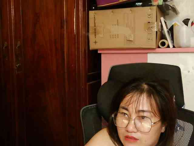 girl30slutty webcam
