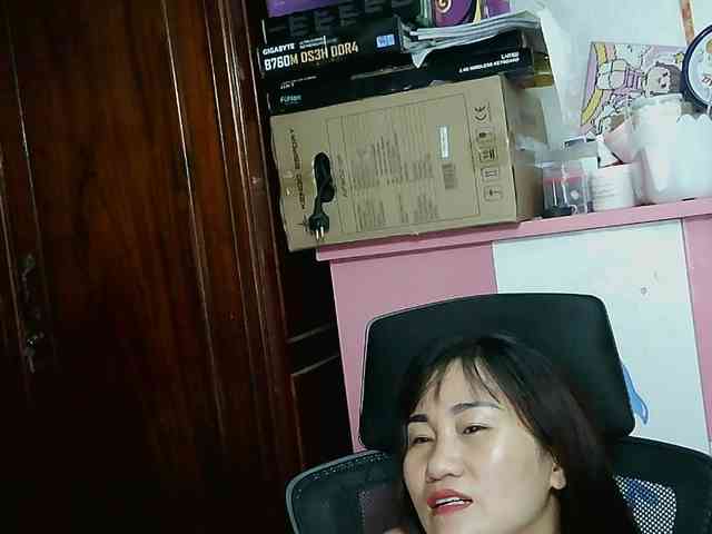 girl30slutty webcam