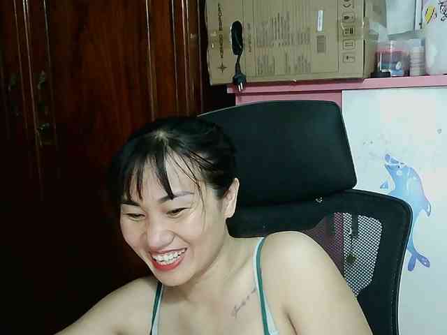 girl30slutty webcam