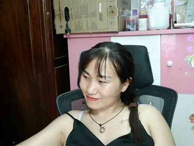 girl30slutty webcam