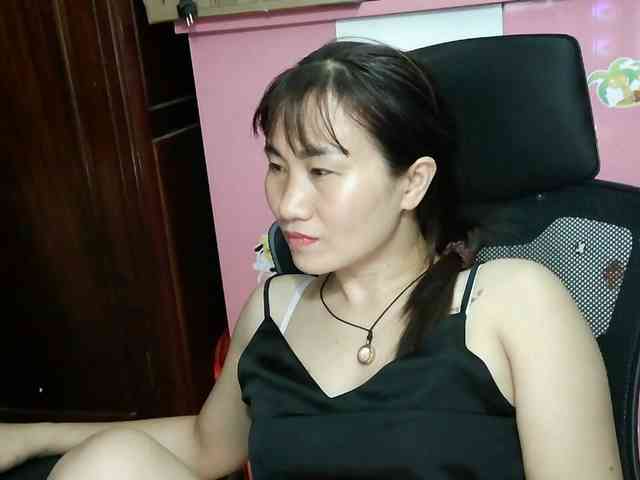 girl30slutty webcam