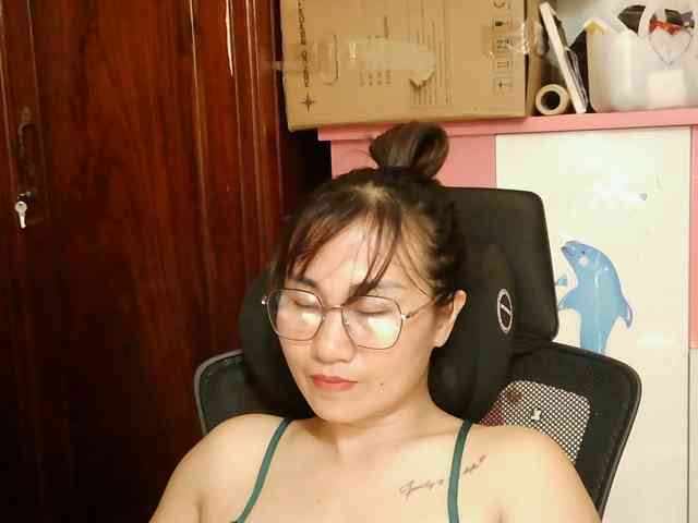 girl30slutty webcam