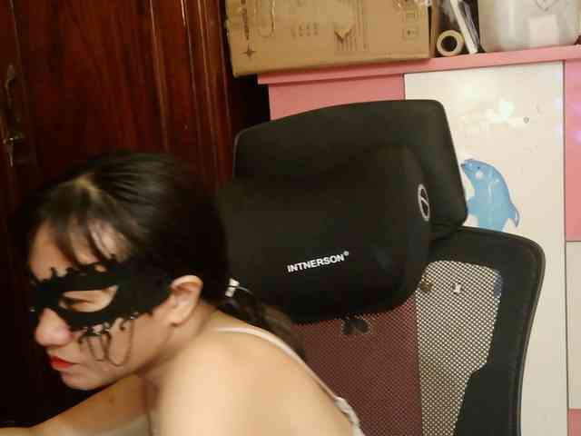 girl30slutty webcam