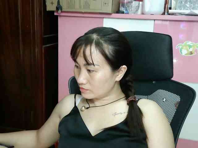 girl30slutty webcam