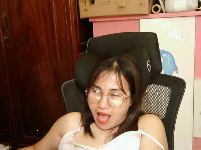 girl30slutty webcam