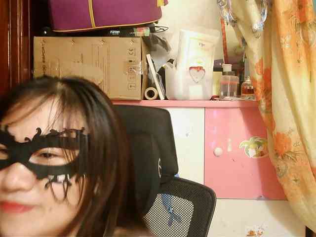 girl30slutty webcam