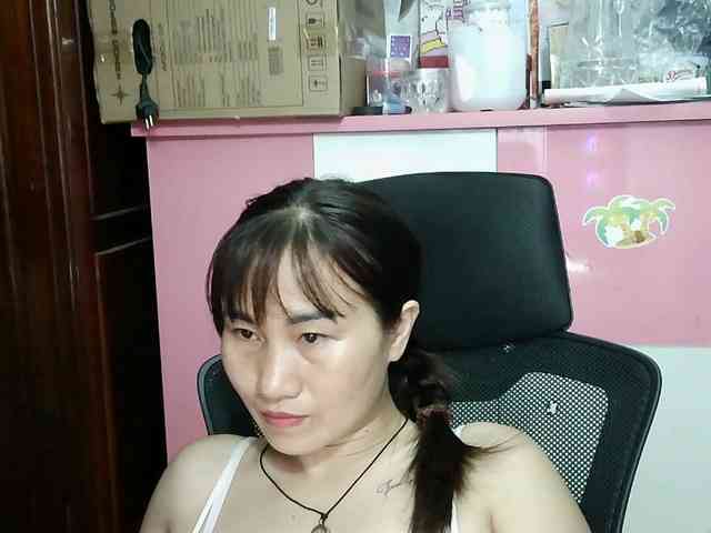 girl30slutty webcam