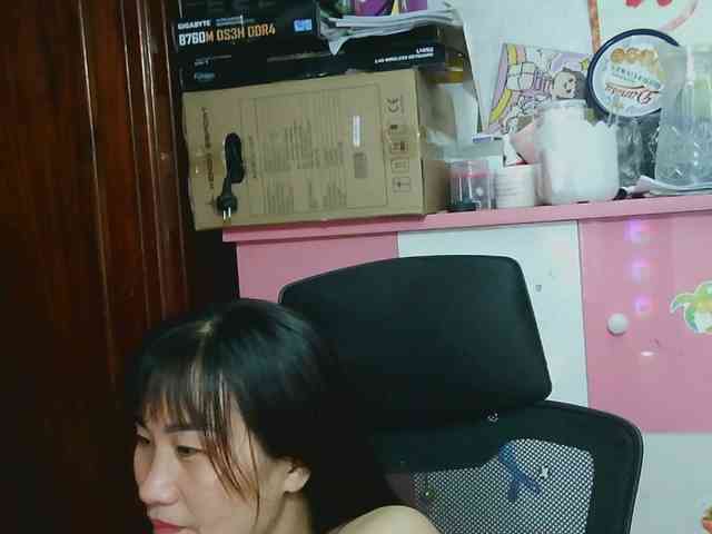 girl30slutty webcam
