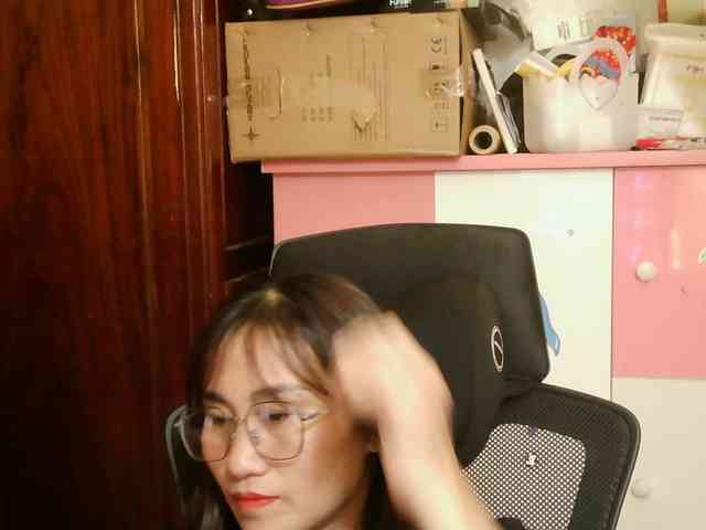 girl30slutty webcam