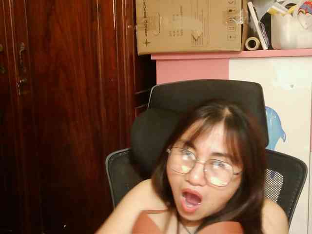 girl30slutty webcam