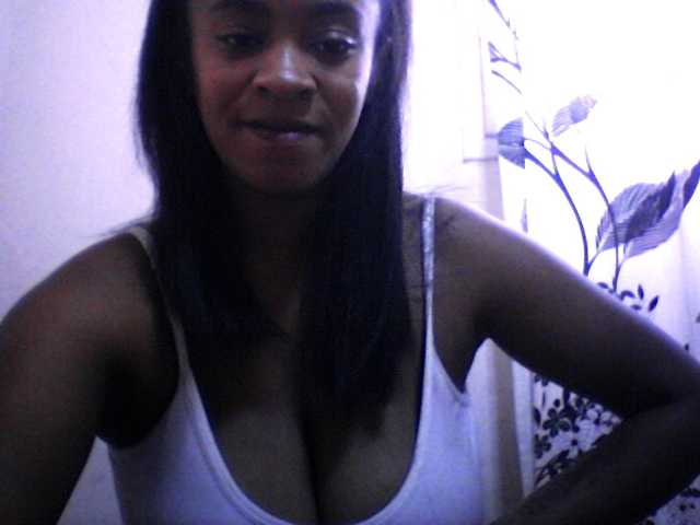 silviaLaBombe's BongaCams show and profile