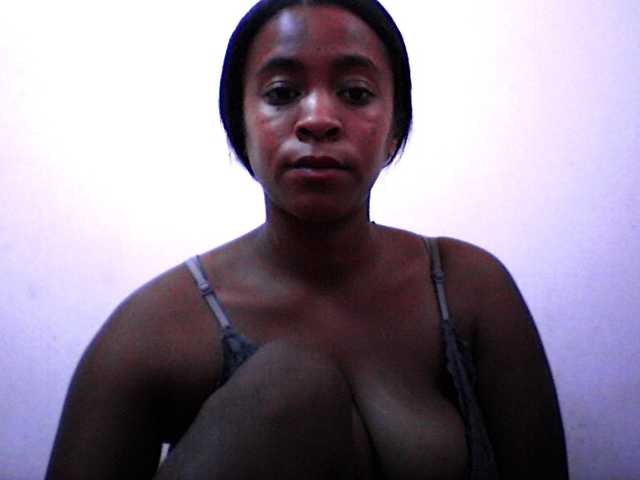 silviaLaBombe's BongaCams show and profile