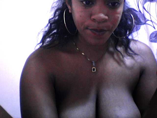 silviaLaBombe's BongaCams show and profile