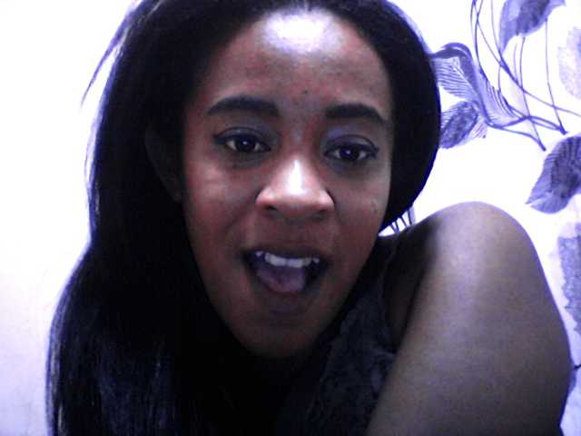 silviaLaBombe's BongaCams show and profile