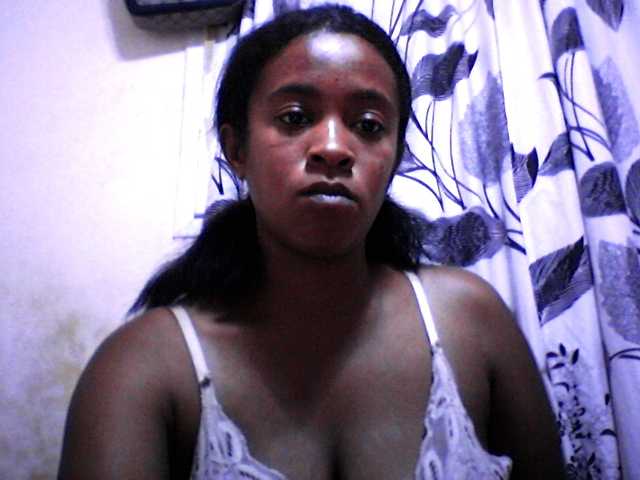 silviaLaBombe's BongaCams show and profile