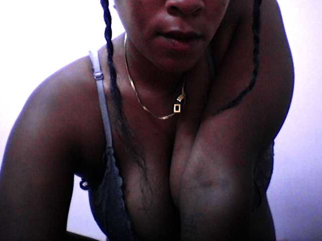 silviaLaBombe's BongaCams show and profile