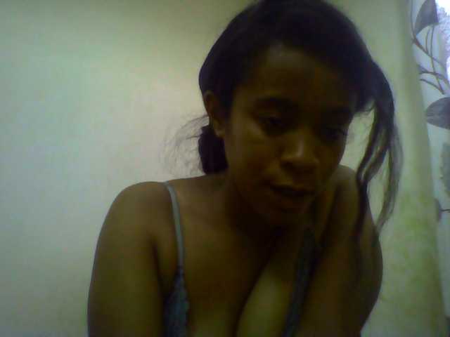 silviaLaBombe's BongaCams show and profile