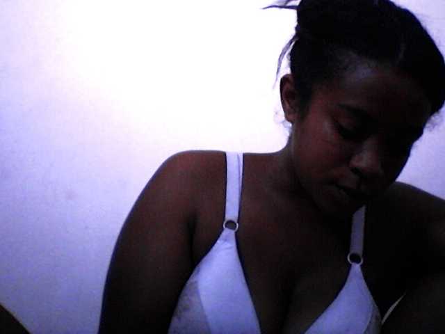 silviaLaBombe's BongaCams show and profile