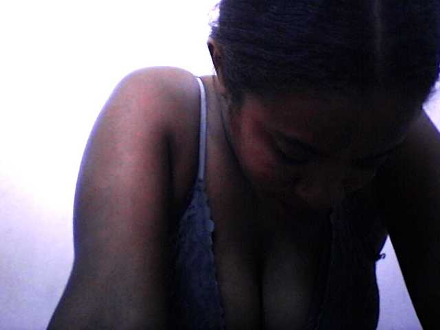 silviaLaBombe's BongaCams show and profile