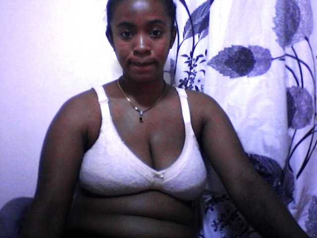 silviaLaBombe's BongaCams show and profile