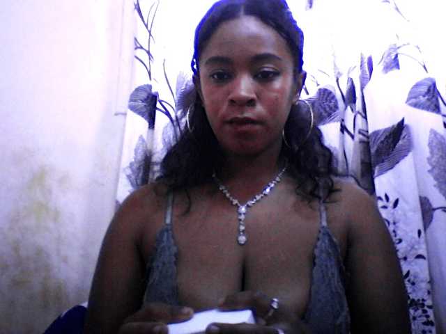 silviaLaBombe's BongaCams show and profile