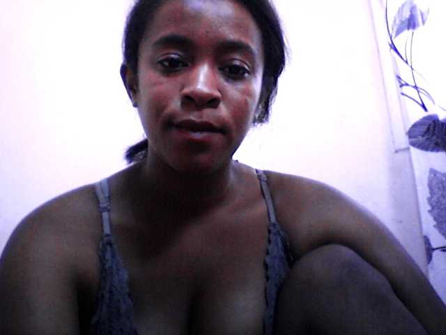 silviaLaBombe's BongaCams show and profile