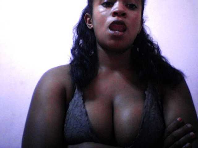 silviaLaBombe's BongaCams show and profile