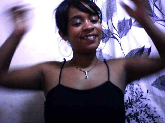 silviaLaBombe's BongaCams show and profile