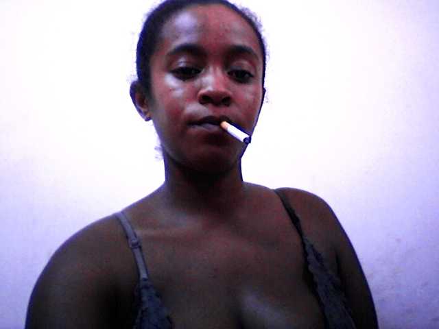 silviaLaBombe's BongaCams show and profile