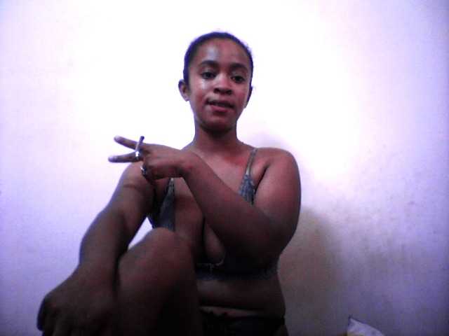 silviaLaBombe's BongaCams show and profile