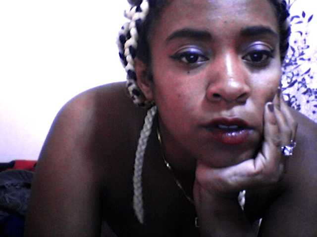 silviaLaBombe's BongaCams show and profile