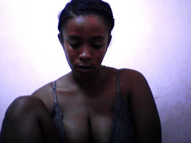 silviaLaBombe's BongaCams show and profile