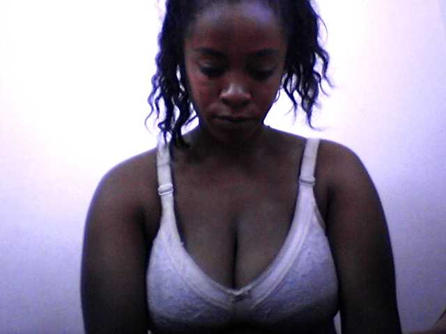 silviaLaBombe's BongaCams show and profile