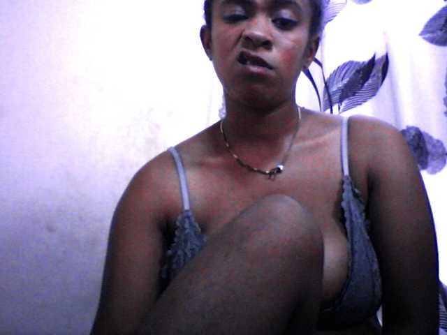 silviaLaBombe's BongaCams show and profile