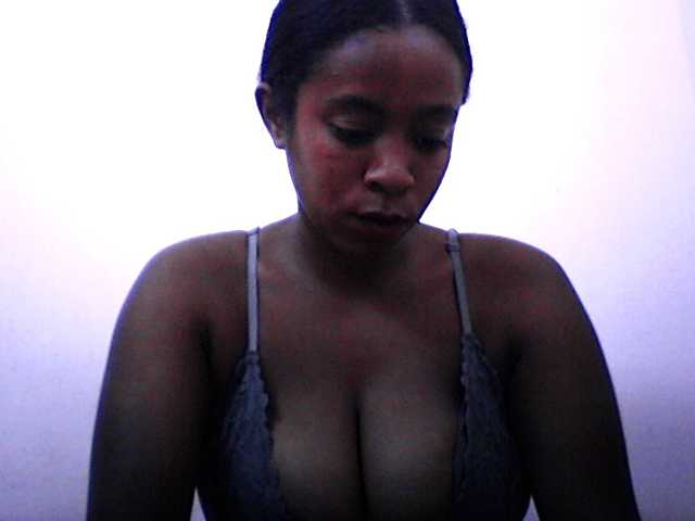 silviaLaBombe's BongaCams show and profile