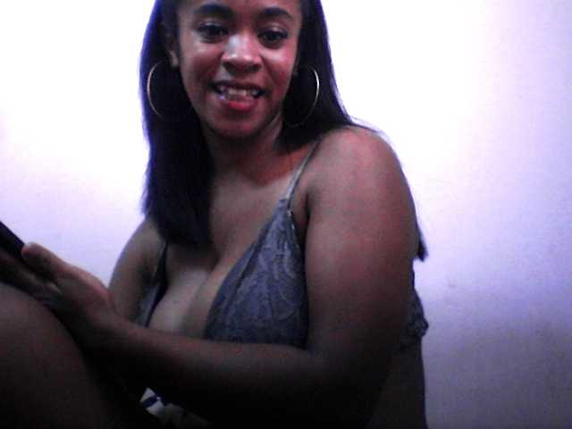 silviaLaBombe's BongaCams show and profile