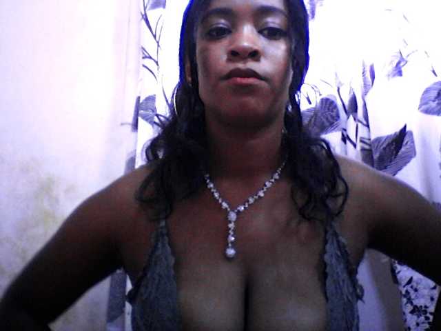 silviaLaBombe's BongaCams show and profile