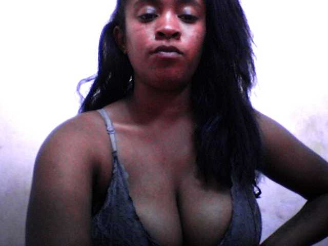 silviaLaBombe's BongaCams show and profile