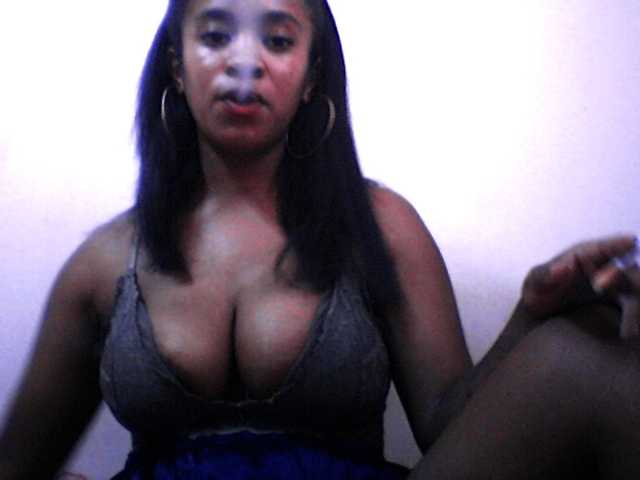 silviaLaBombe's BongaCams show and profile