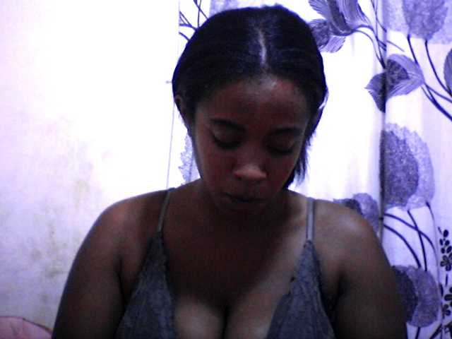 silviaLaBombe's BongaCams show and profile