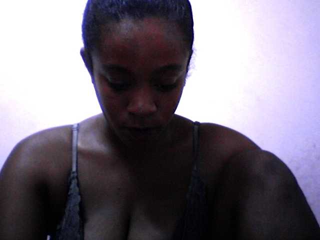 silviaLaBombe's BongaCams show and profile