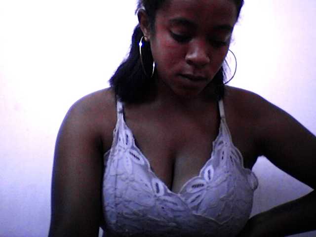 silviaLaBombe's BongaCams show and profile