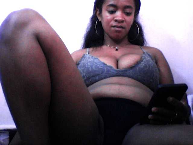 silviaLaBombe's BongaCams show and profile