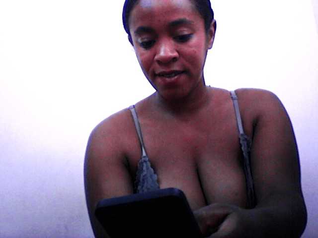 silviaLaBombe's BongaCams show and profile